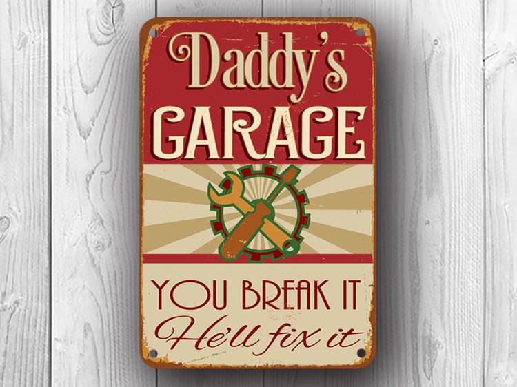 Daddy's Garage Sign