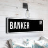 banker_sign_stsic170823046