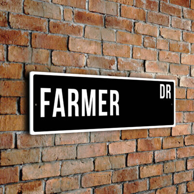 Farmer street sign