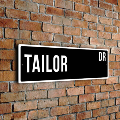 Tailor street sign